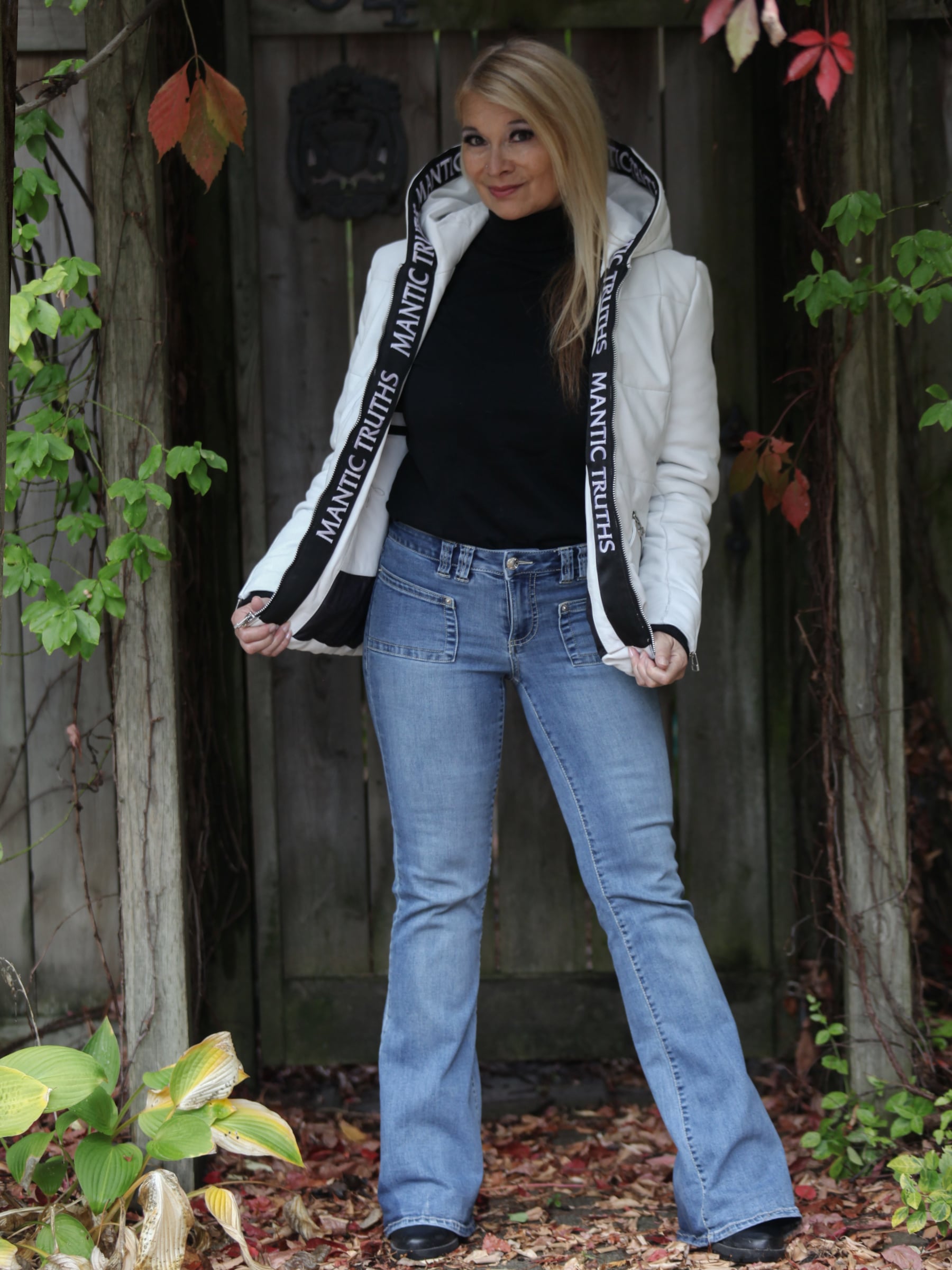 JESSICA PUFFER
ARTIC WHITE