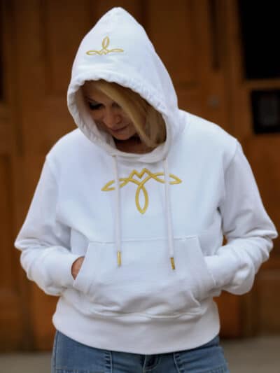CATALOG-VIBE CUT CROP-HOODIE-WHITE-2